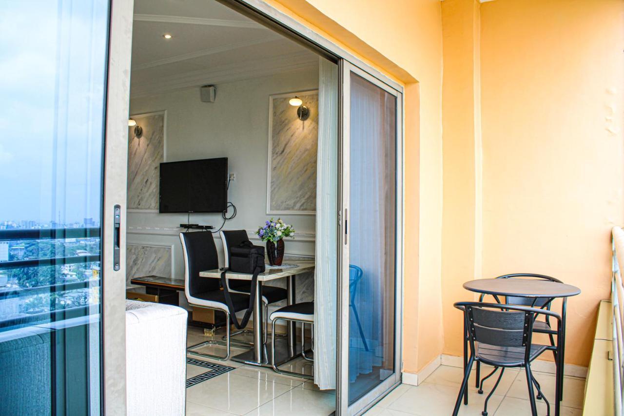 Residence Le Carat Bonapriso Douala Exterior foto