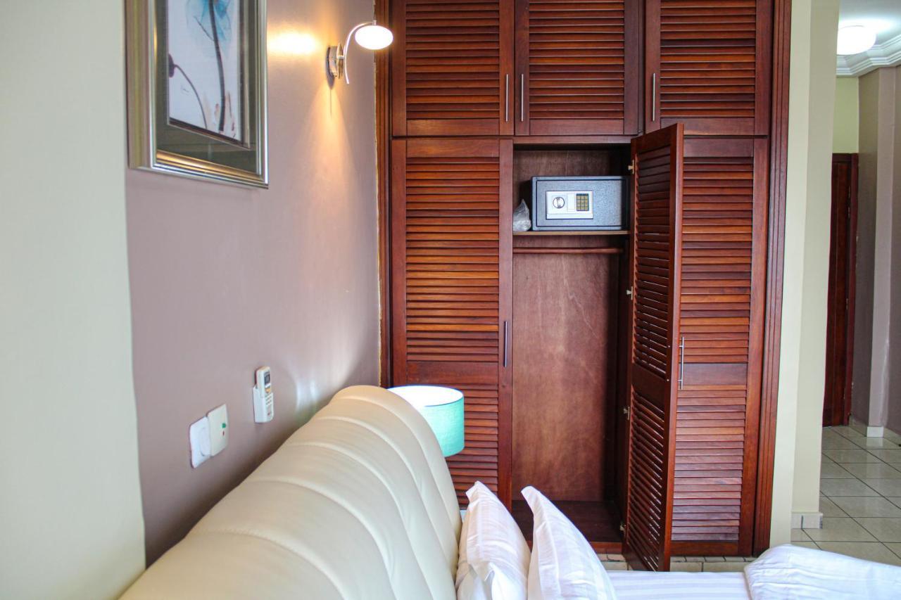 Residence Le Carat Bonapriso Douala Exterior foto