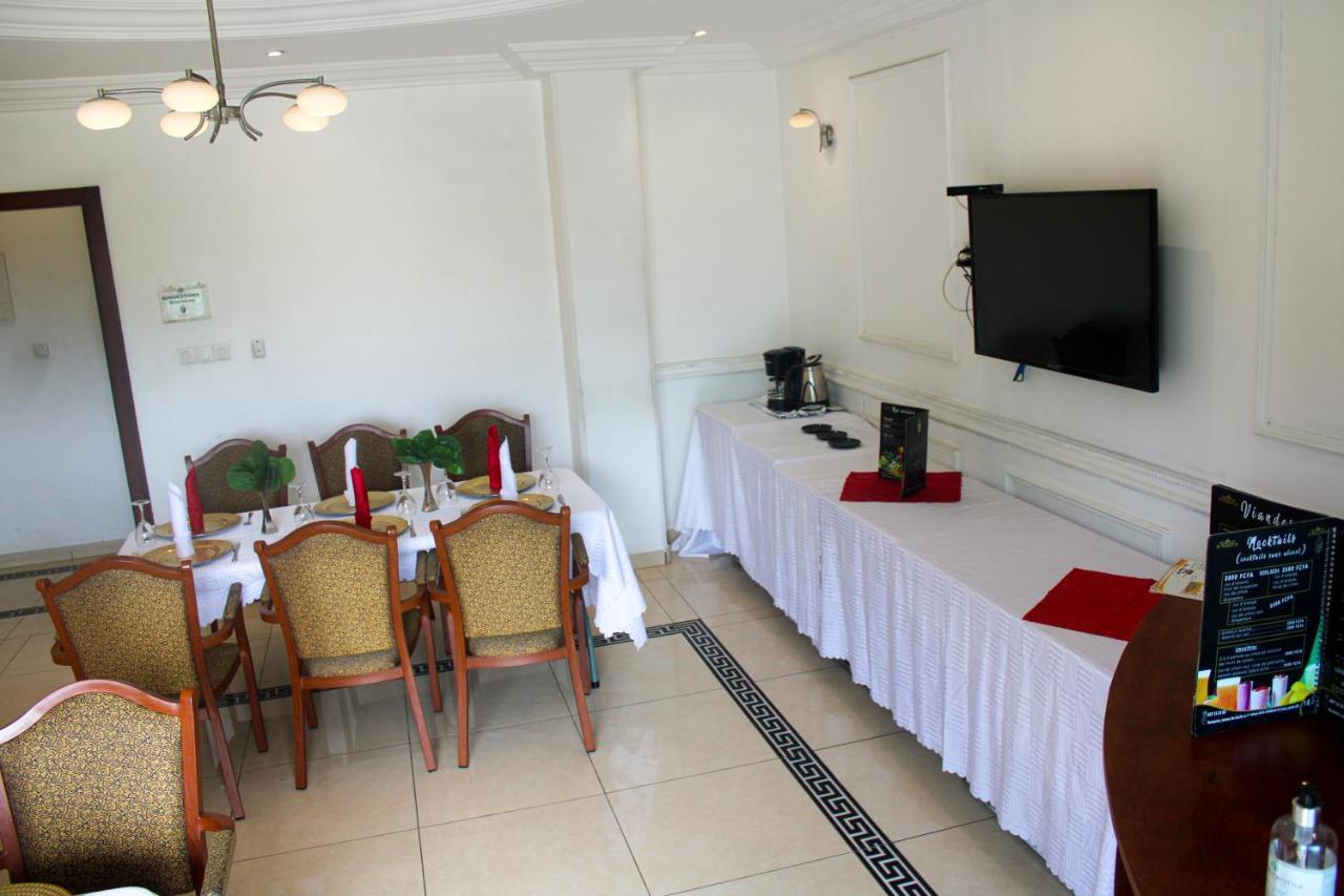 Residence Le Carat Bonapriso Douala Exterior foto