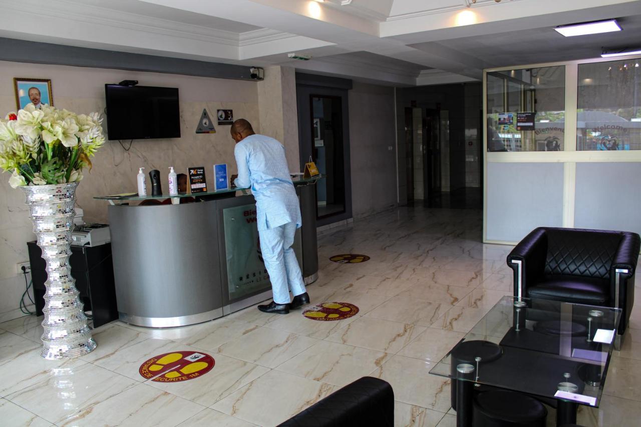 Residence Le Carat Bonapriso Douala Exterior foto